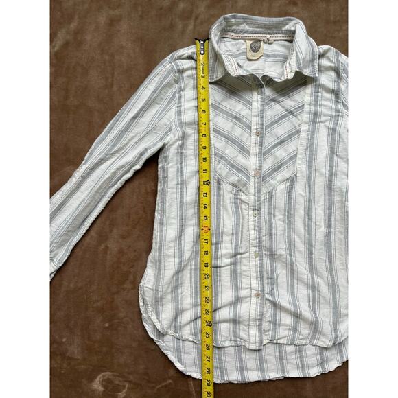 Lilka by  Anthropologie Gray/Cream Striped Button Down Shirt‎ Women’s Size XS - Picture 6 of 6